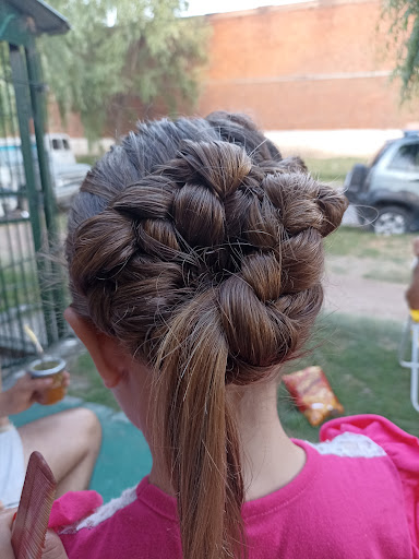 JENNY ESTILISTA (PELUQUERÍA UNISEX)