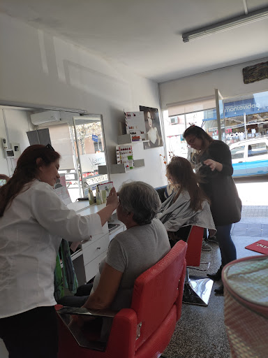 Peluquería.Victoria Esteticista Capilar