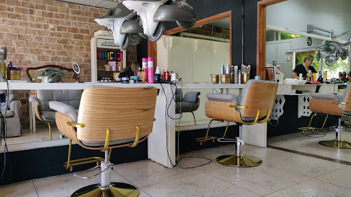 laura beltrame Peluquería