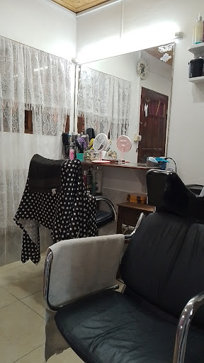 Estética (peluquería ) Mariana Olivera Permanecemos ABIERTOS todo el año