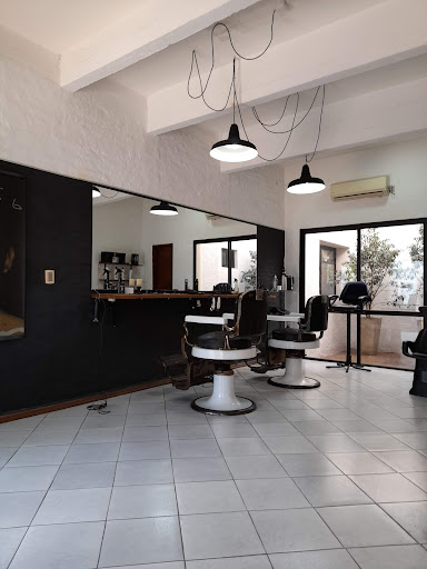 Viroga Peluquería - Barber shop