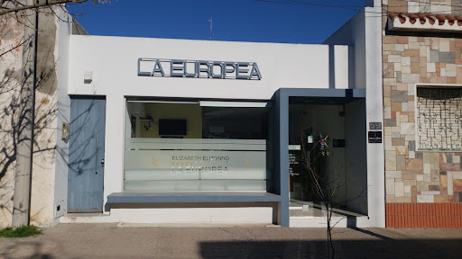 La Europea Elizabeth Elizondo.