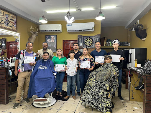 Barber shop chuy chavez