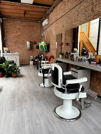 Cesar Rosano Peluquería y Barbería