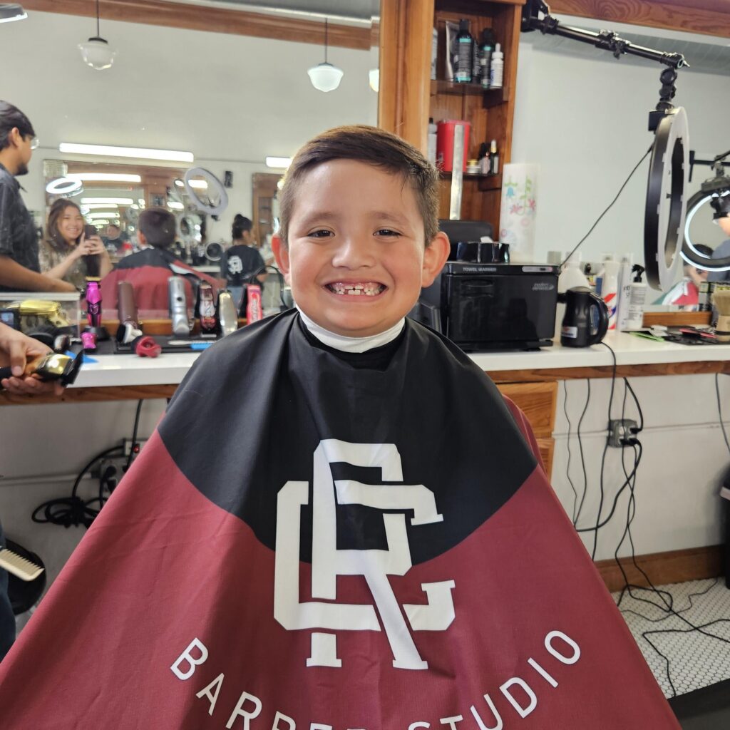 C&R BARBERÍA 1 cr barberia